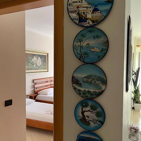 Sea View Apartment *