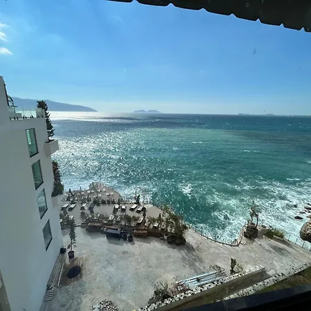 Sea View *
